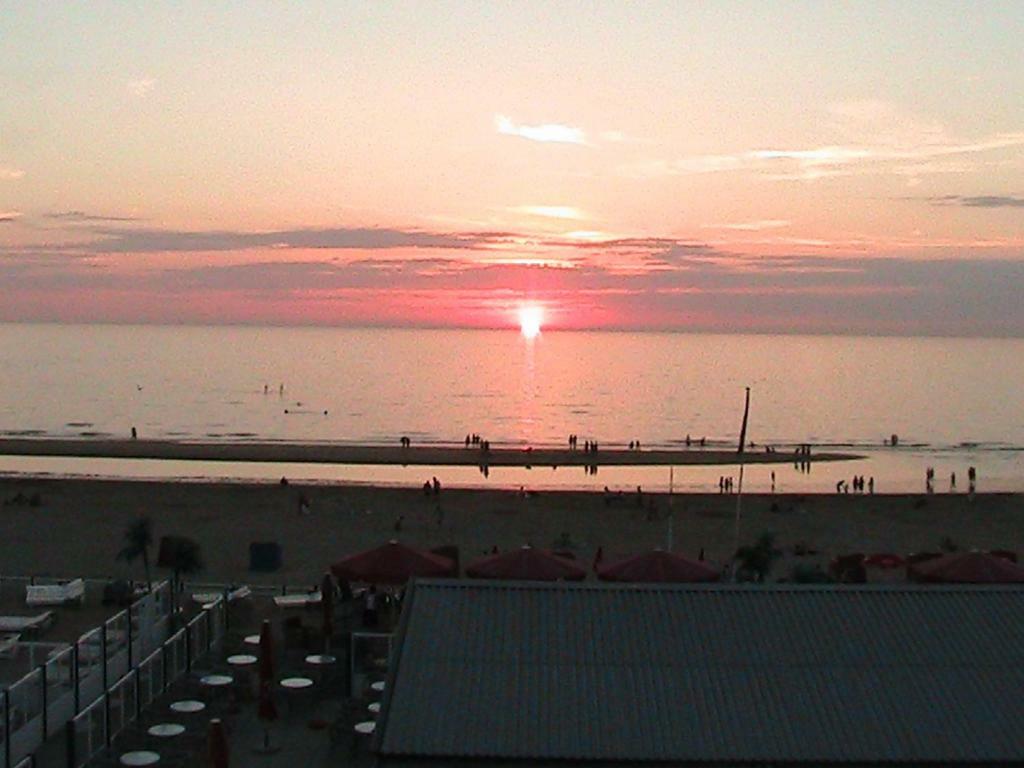 Beachroom Zandvoort Bagian luar foto